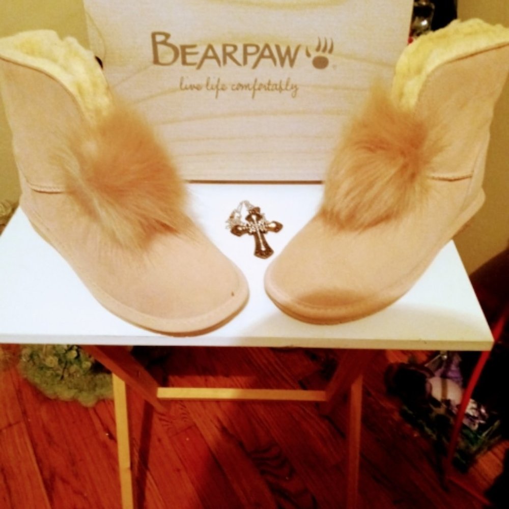 Bear Paw Woman Boot